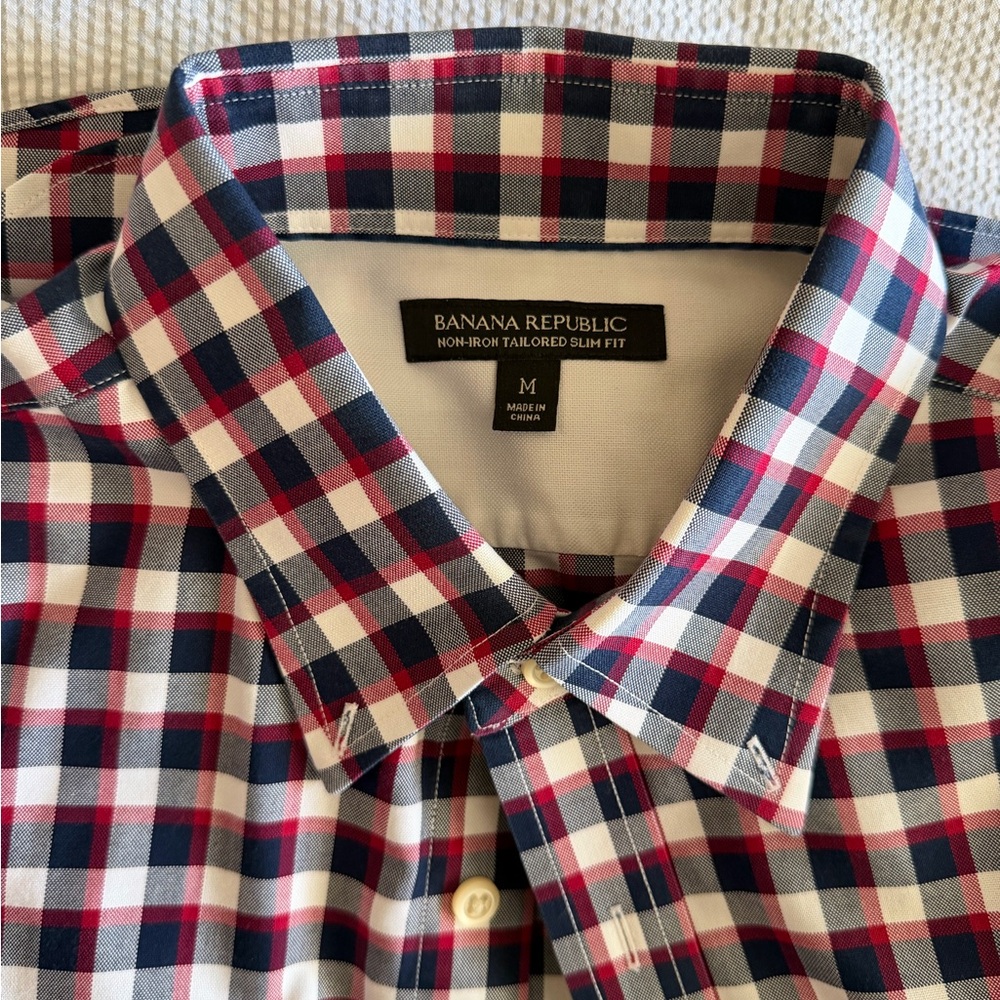 Banana Republic Men's Checkered Red and Navy Shirt